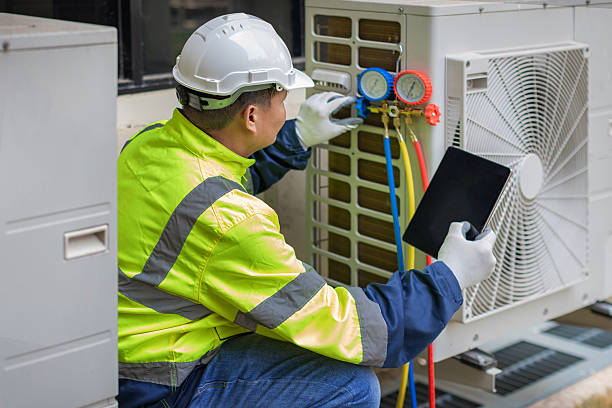 Professional Hvac technician working in White Plains, MD